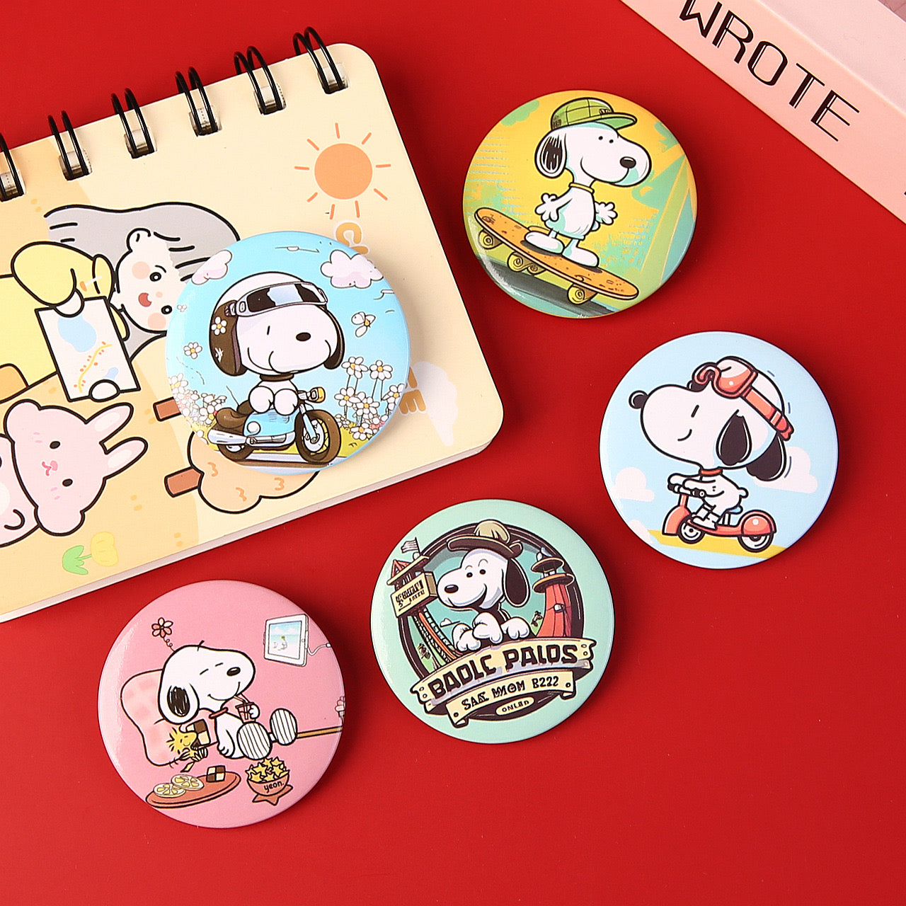 Snoopy Brooch - B0009