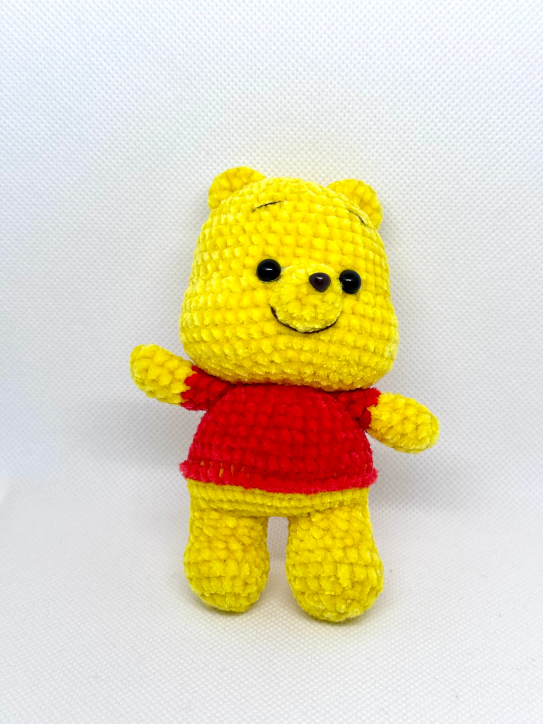 Handmade crocheted Winne the Pooh bear keychain toy - CK0003 - CuteCraftsWorld