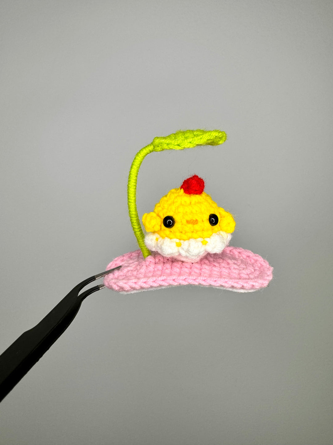 3D Crochet Little Chicken HairClip - HC0004 - CuteCraftsWorld