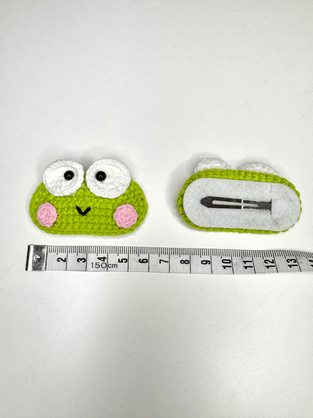 Adorable 3D Crochet Frog Hair Clip - Handmade & Unique Accessory
- HC0007