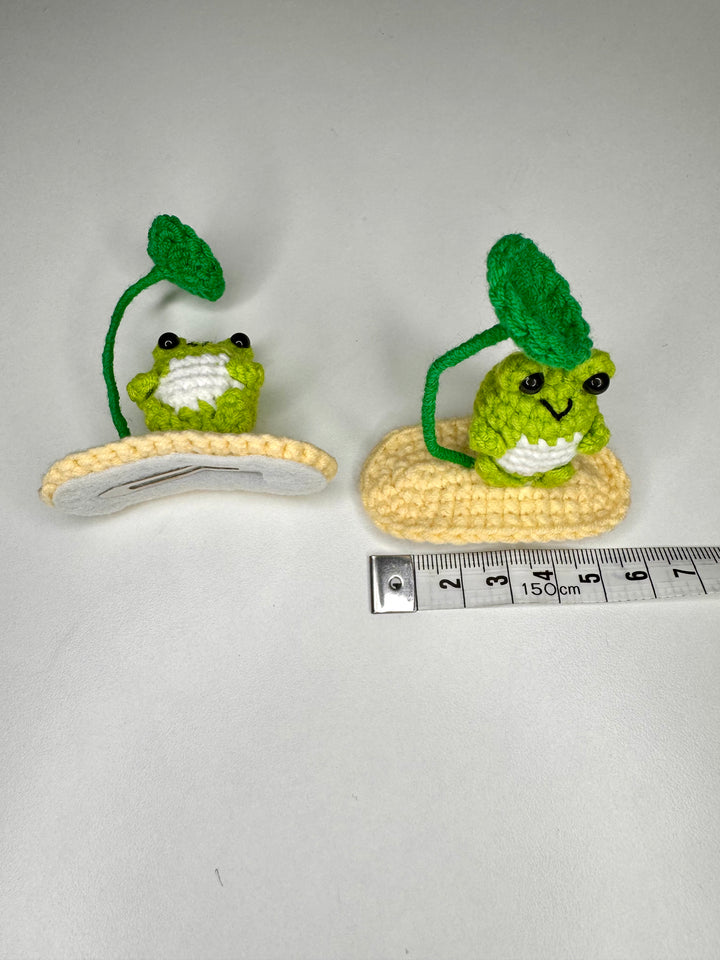 Adorable 3D Crochet Frog Hair Clip - Handmade & Unique Accessory
- HC0007