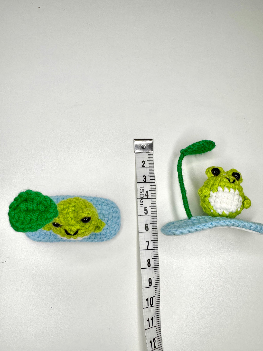 Adorable 3D Crochet Frog Hair Clip - Handmade & Unique Accessory
- HC0007