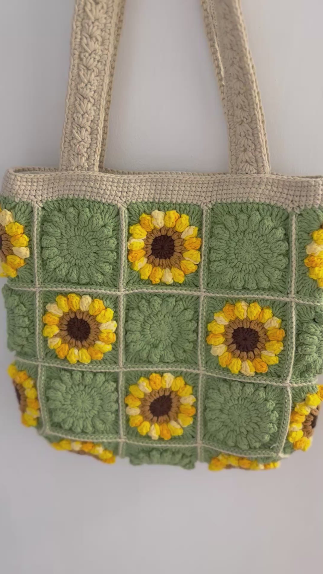 Handmade Sunflower Crochet Tote – Green & Beige Granny Square Bag – Cottagecore Summer Shoulder Bag