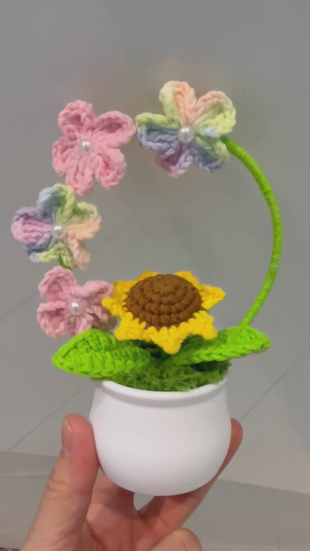 Crochet Sunflower in Pot with Pastel Gradient Flower Arch – Handmade Yarn Decor