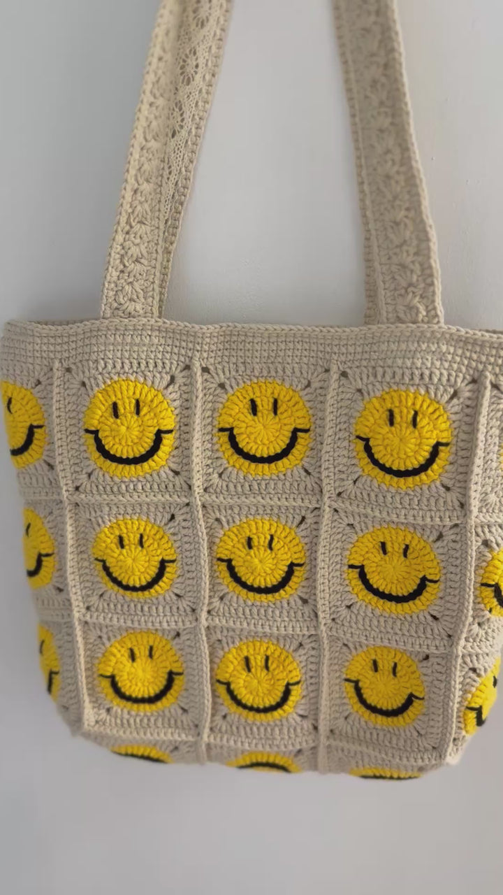 Handmade Crochet Smiley Face Tote – Yellow & Beige Granny Square Bag – Happy Vibes Everyday Purse